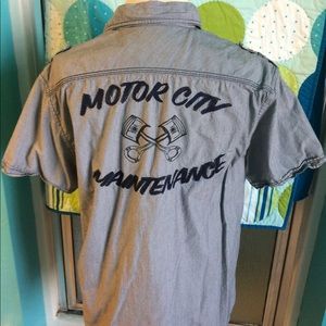 BLUE PIN STRIPE BUTTON UP LG